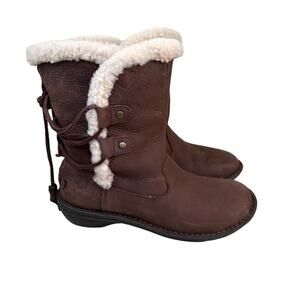 UGG Women's Sz 7 Akadia Stout Brown Leather Sheepskin Winter Waterproof Boots